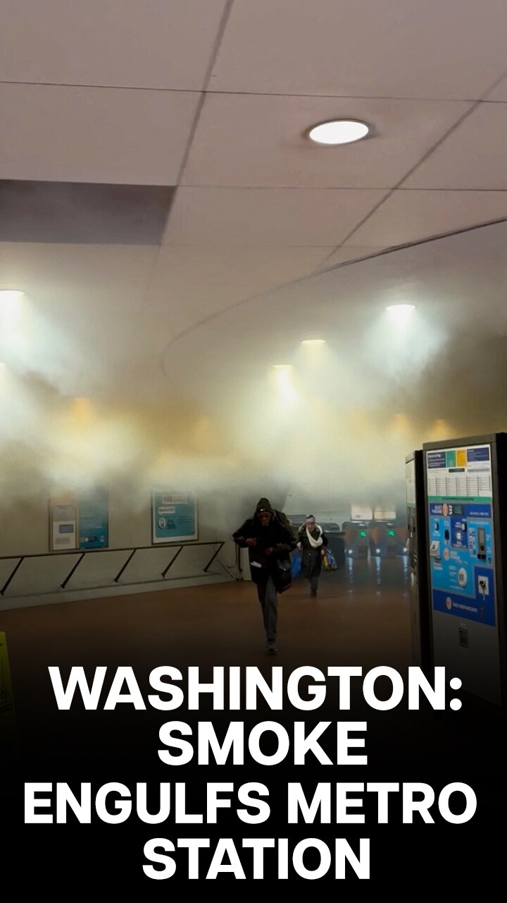 Smoke Engulfs Metro Station in Washington 